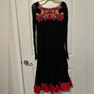 Women’s Suit/Shalwar Kameez